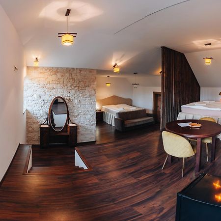 Kastely Grof Zichy Hotel Haniska Buitenkant foto