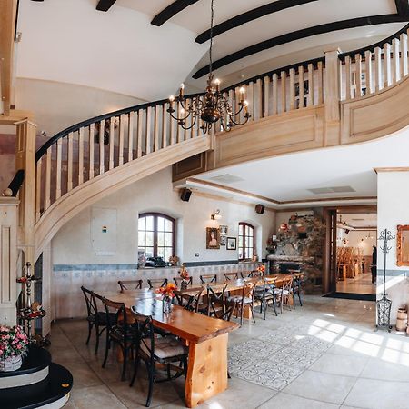 Kastely Grof Zichy Hotel Haniska Buitenkant foto