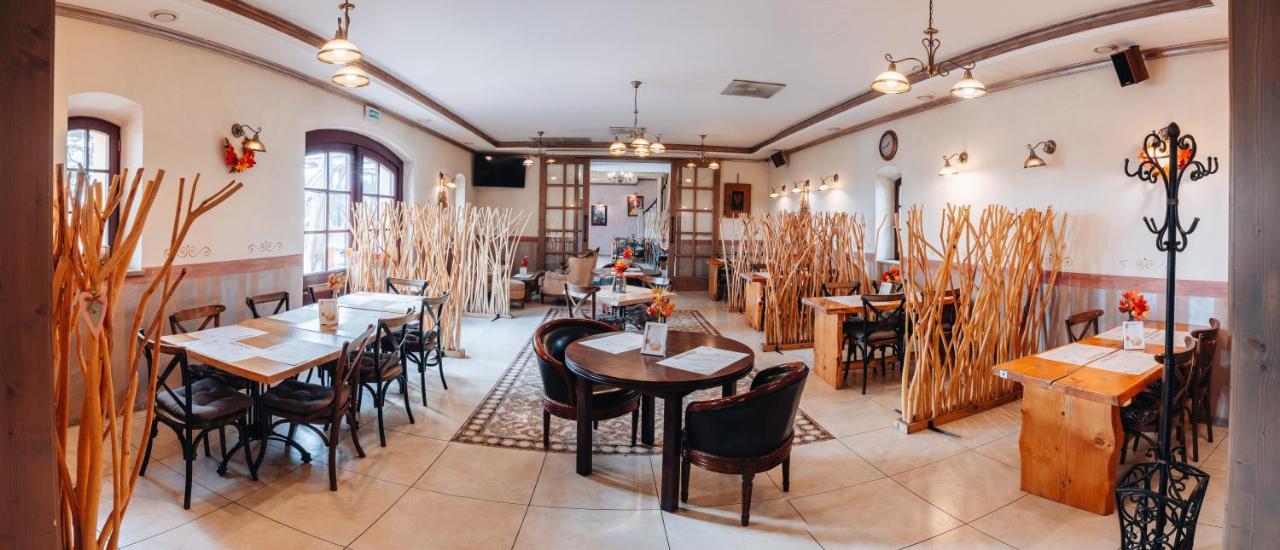 Kastely Grof Zichy Hotel Haniska Buitenkant foto